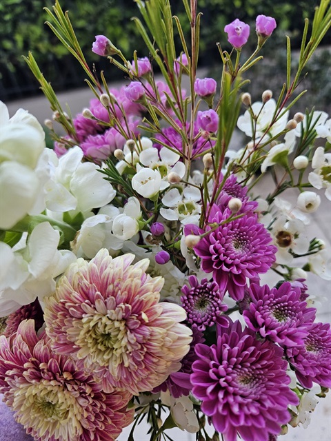 Whimsy-and-woe-florist-flower-bouquet